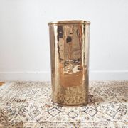 Porte-parapluie italien en laiton martelé 1970-80