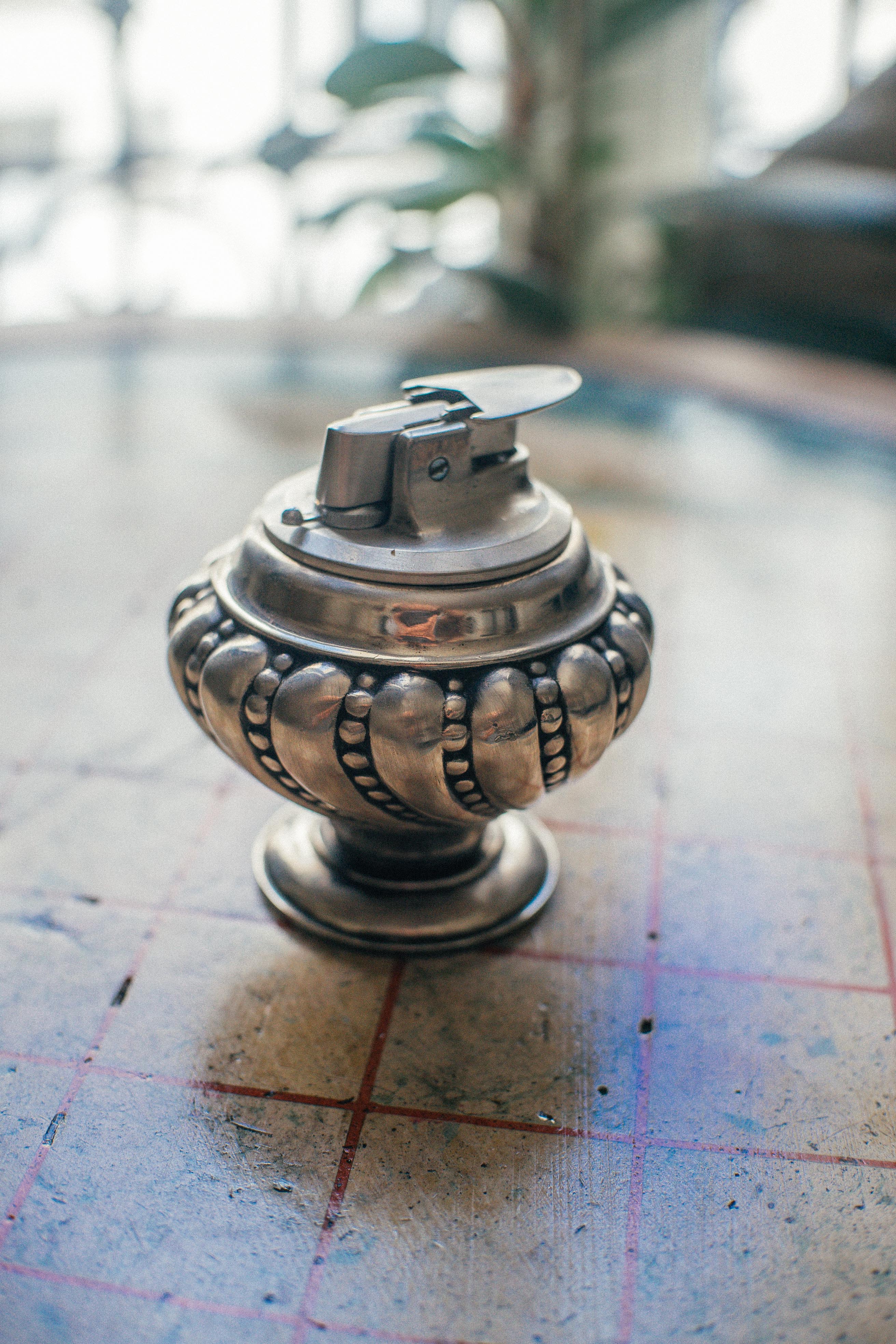 Briquet ancien decoratif floral Ronson