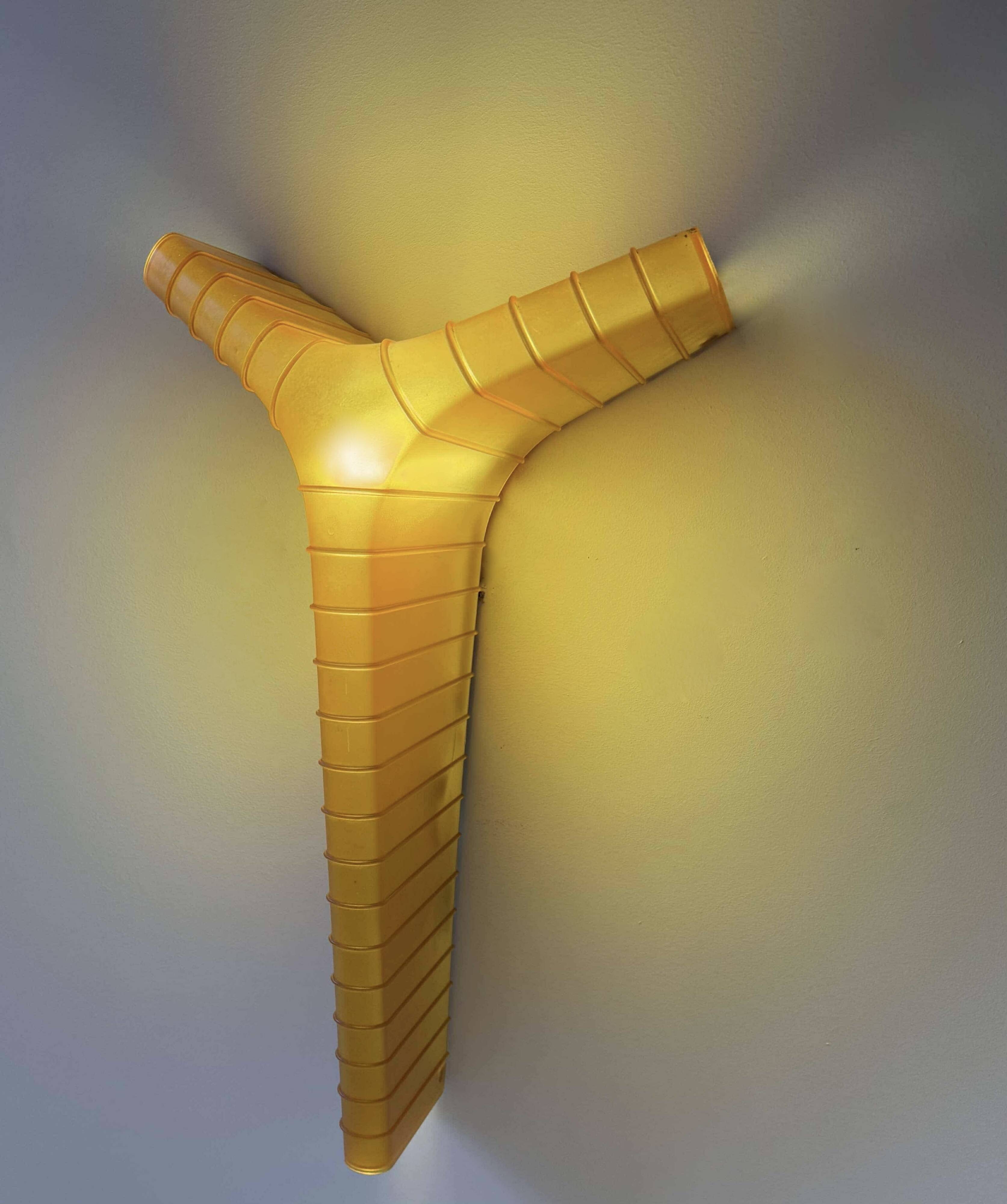 Vintage perspex wall light, Italy 1980