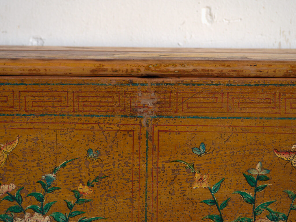 Chinese chest with original painting – China, circa 1900