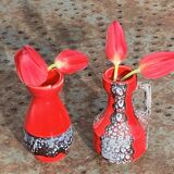 Set of two vases, soliflores in designer red and gray enameled ceramic, Vallauris style