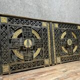 Paire de portes monogrammées en fonte de fer époque Art Déco