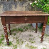Desk with turned legs