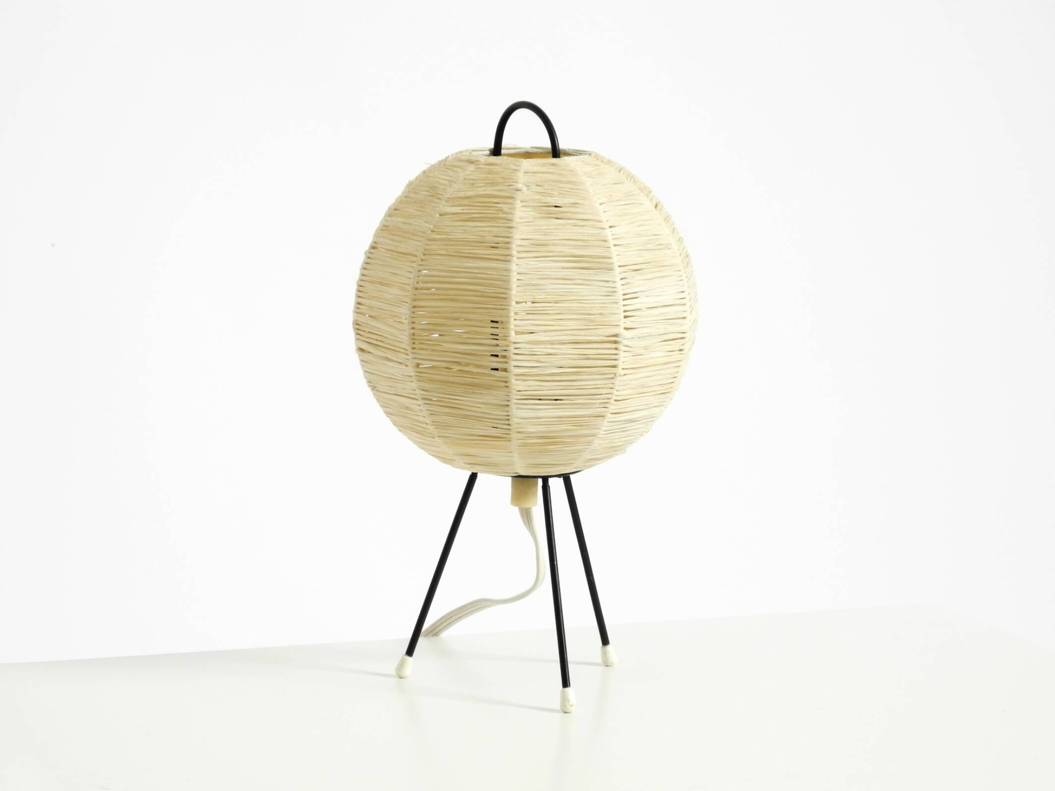 Beautiful mid-century modern tripod raffia table lamp