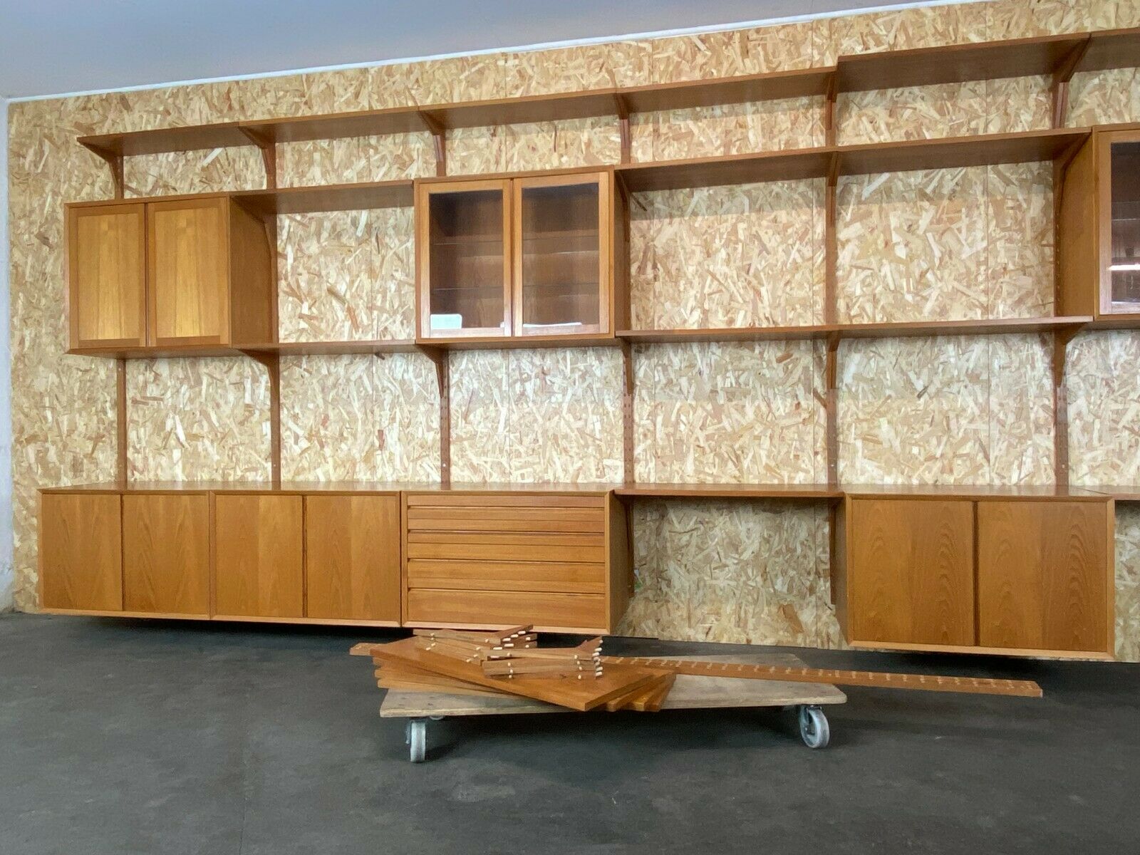 Teak wall shelf by Cado Poul Cadovius 60/70