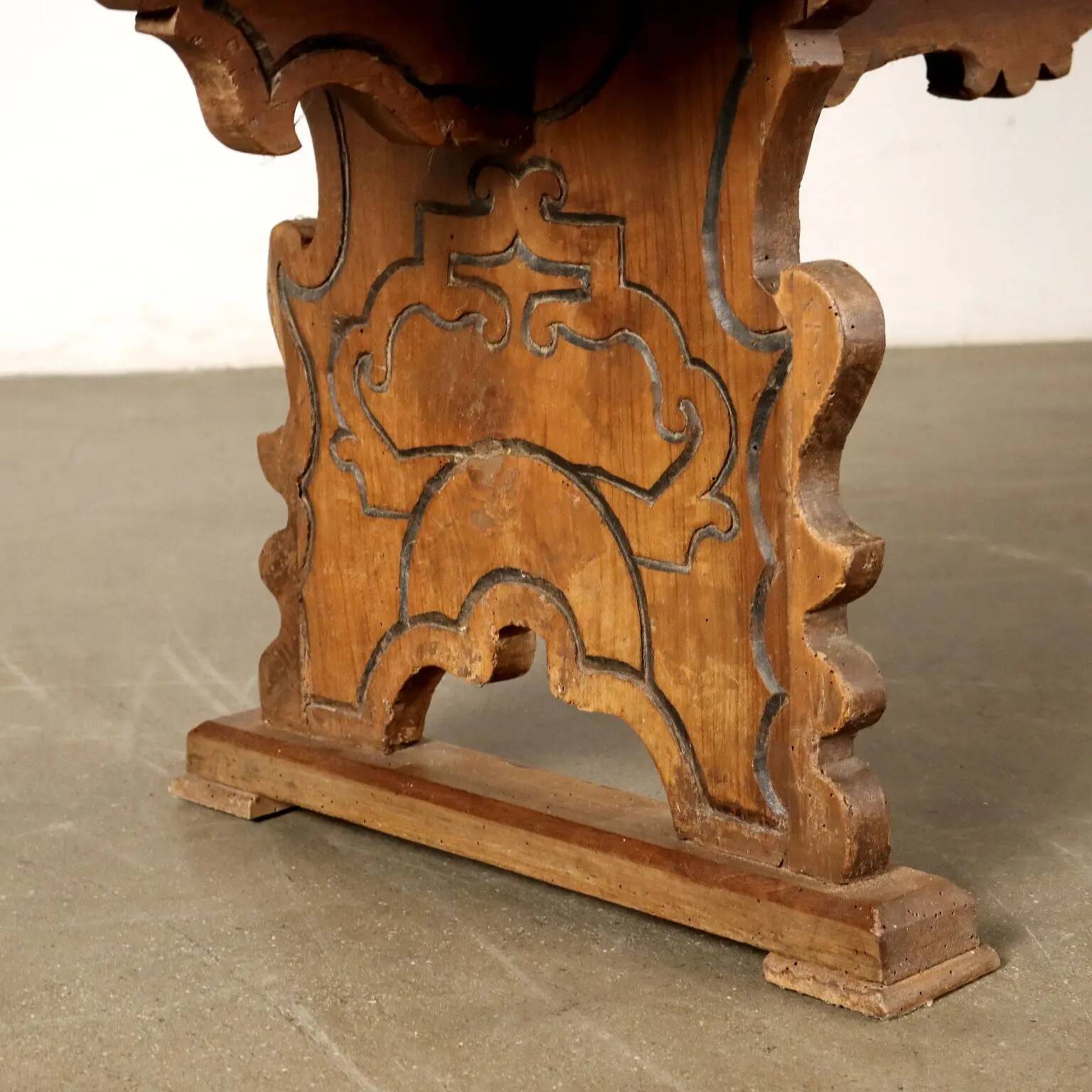 Ancient baroque walnut bench, Italy, 18th century