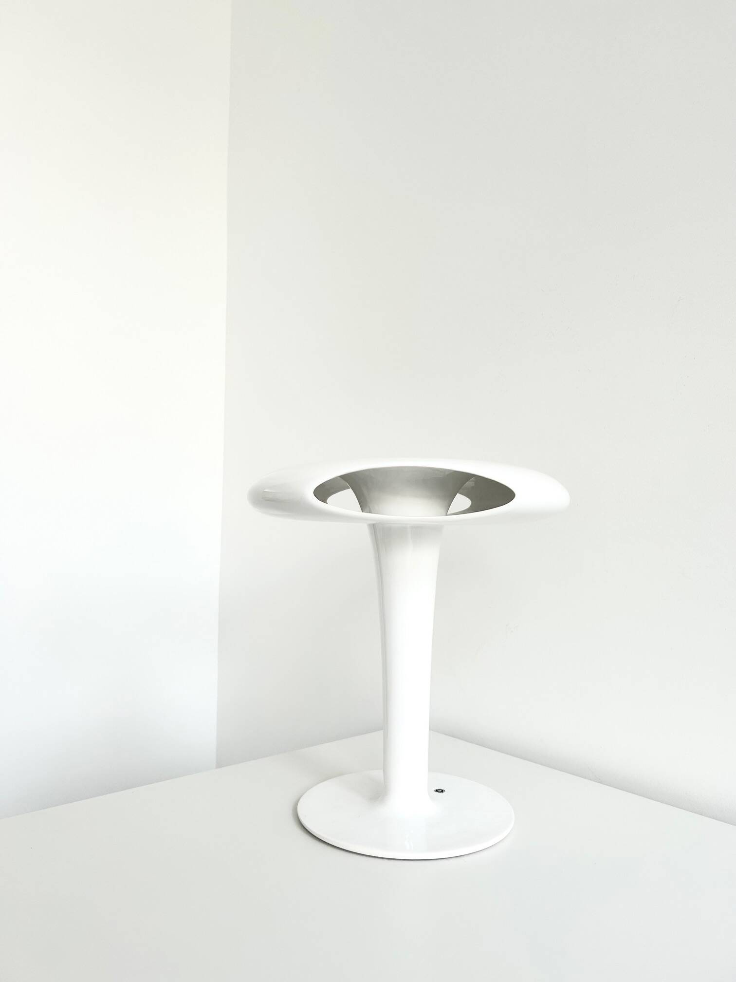 Vase " Sci Fi " par Marc Newson pour Cor Unum, 1993