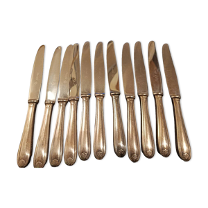 11 couteaux à dessert