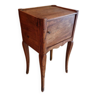 Bedside table with curved legs