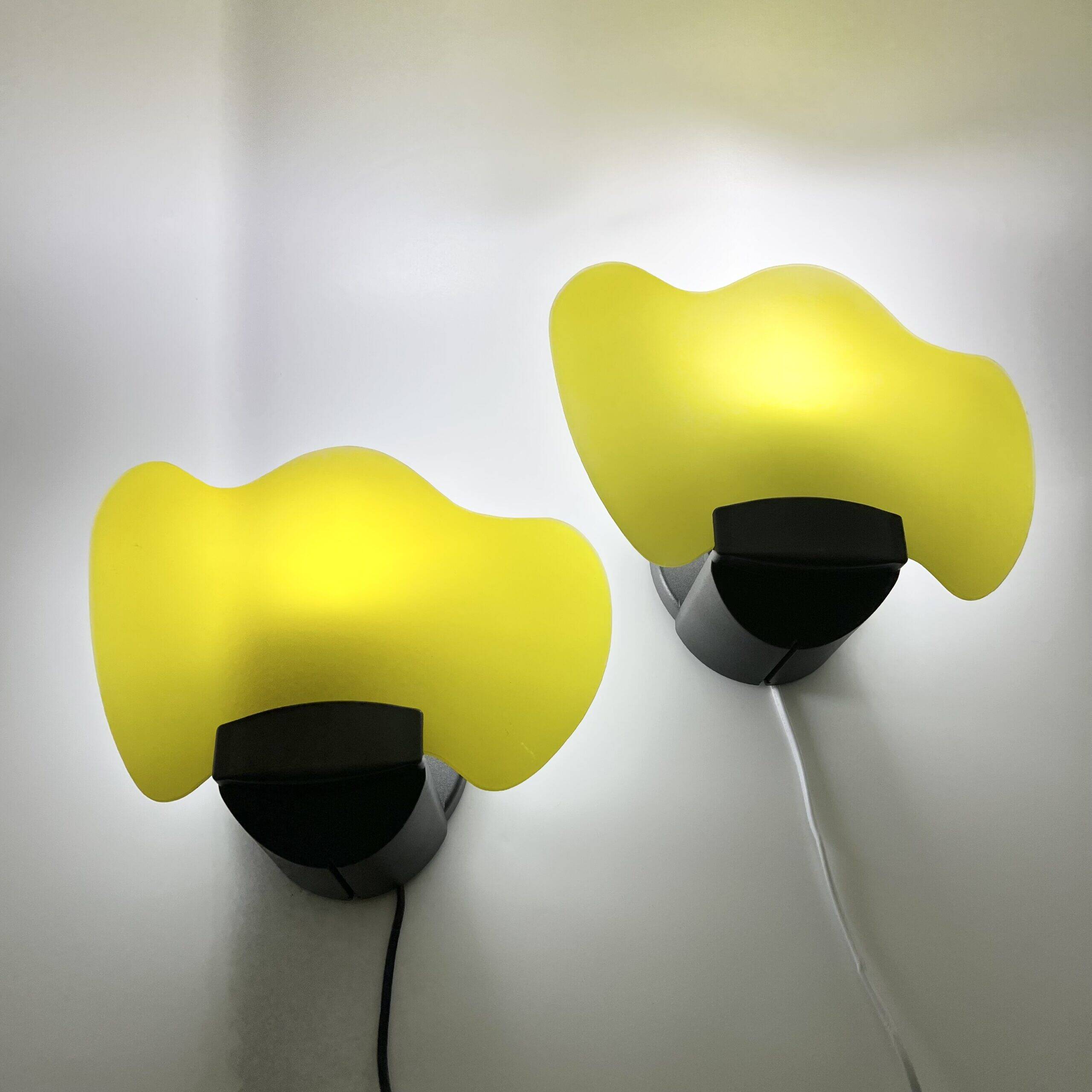 Pair of modernist wall lights "Laguna Light" - Italy, 1980s