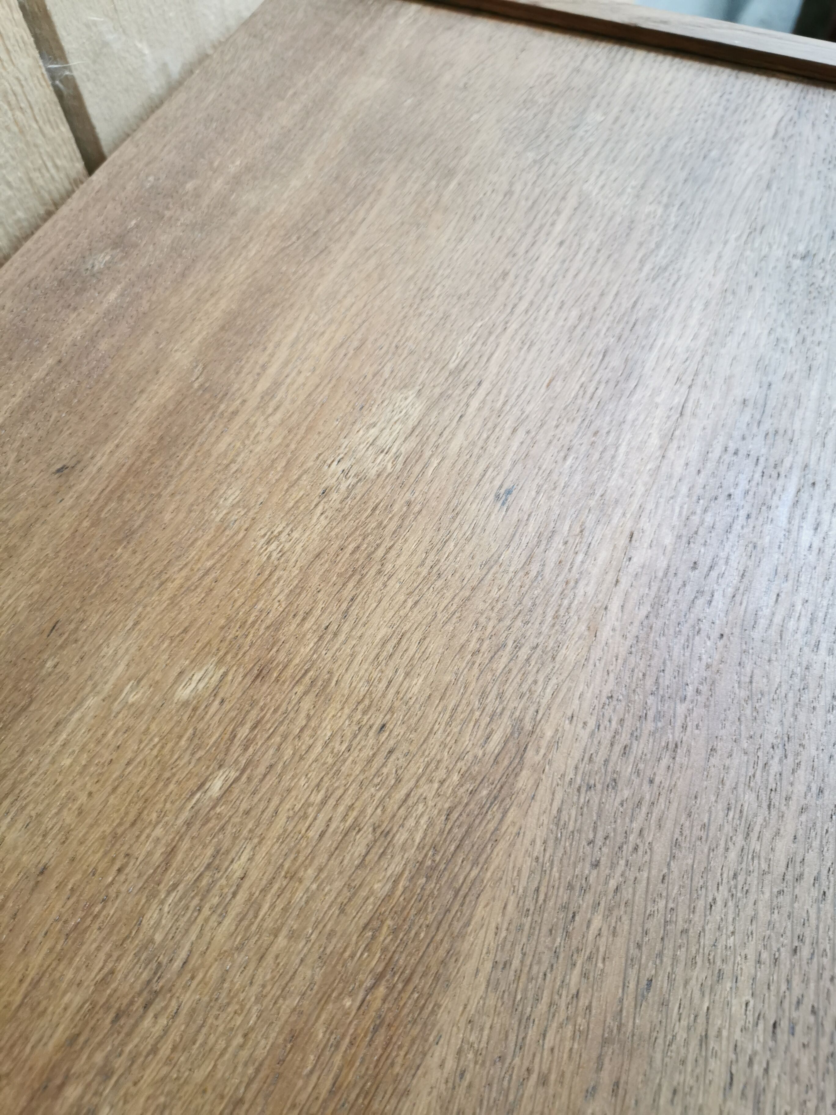 Oak chest of drawers