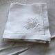 Lot de six serviettes à thé en lin brodées