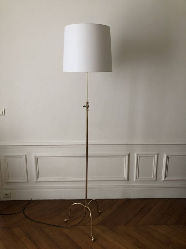Lampadaire tripode monte baisse des années 60 en laiton massif