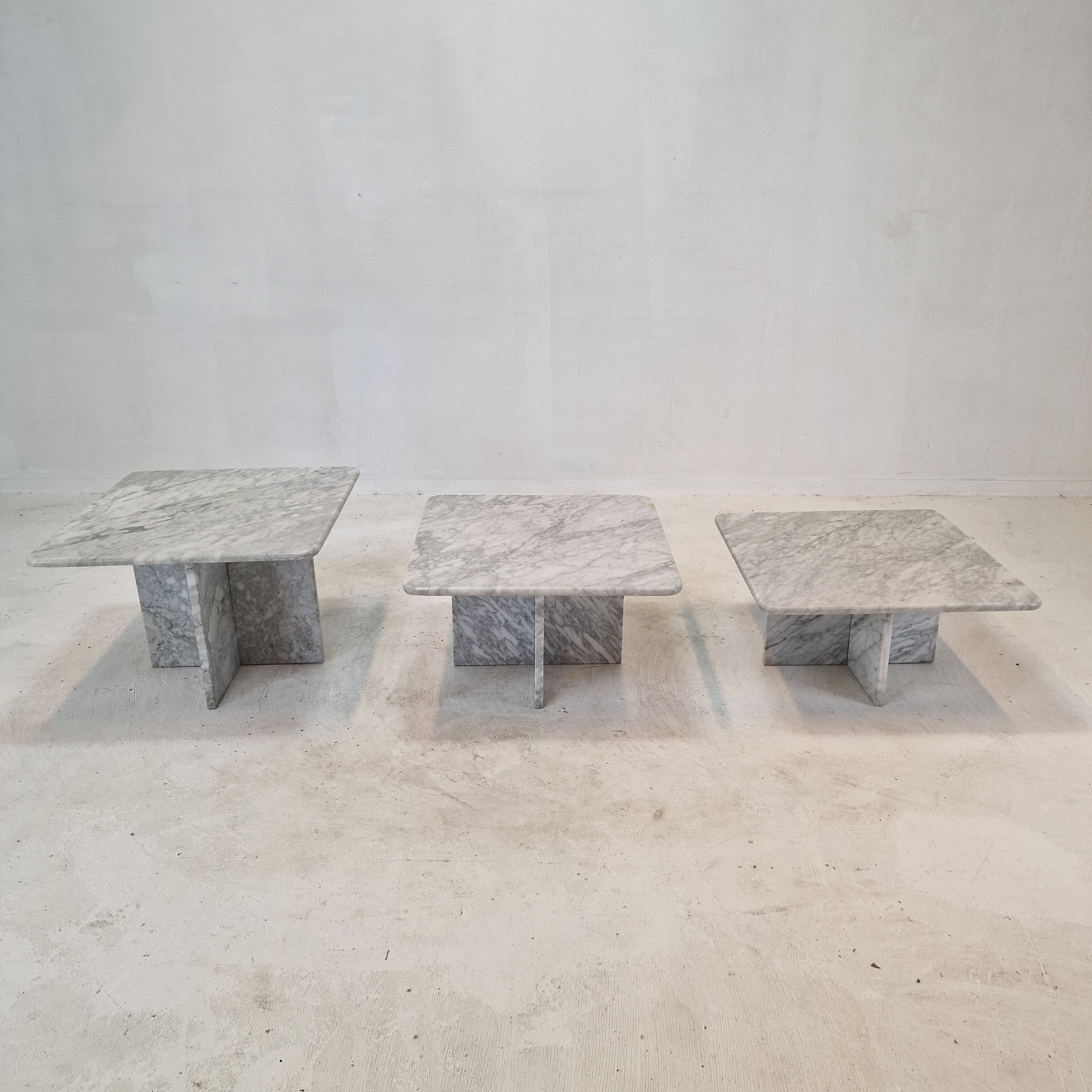 Set of 3 italian marble coffee or side tables, 1970s