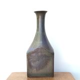 Vase bouteille en grès signé, années 70