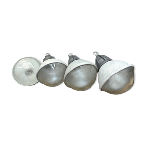 4 lampes suspension industrielles