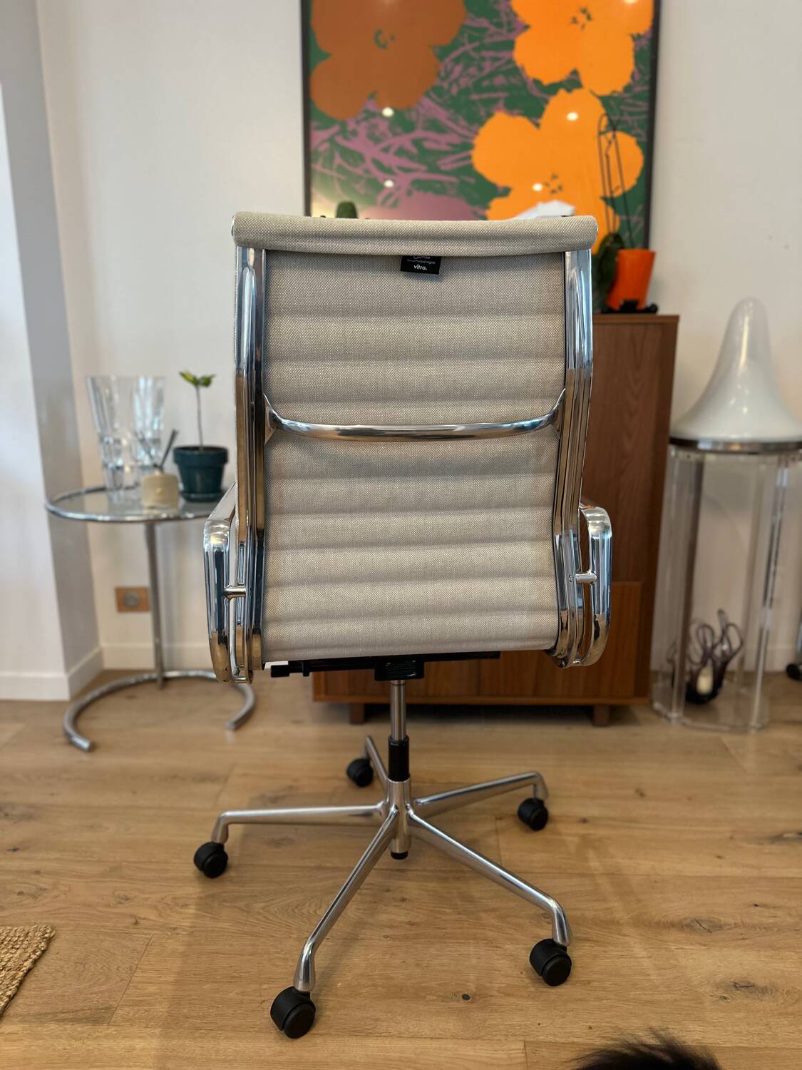 Eames EA 219 chair, Vitra edition