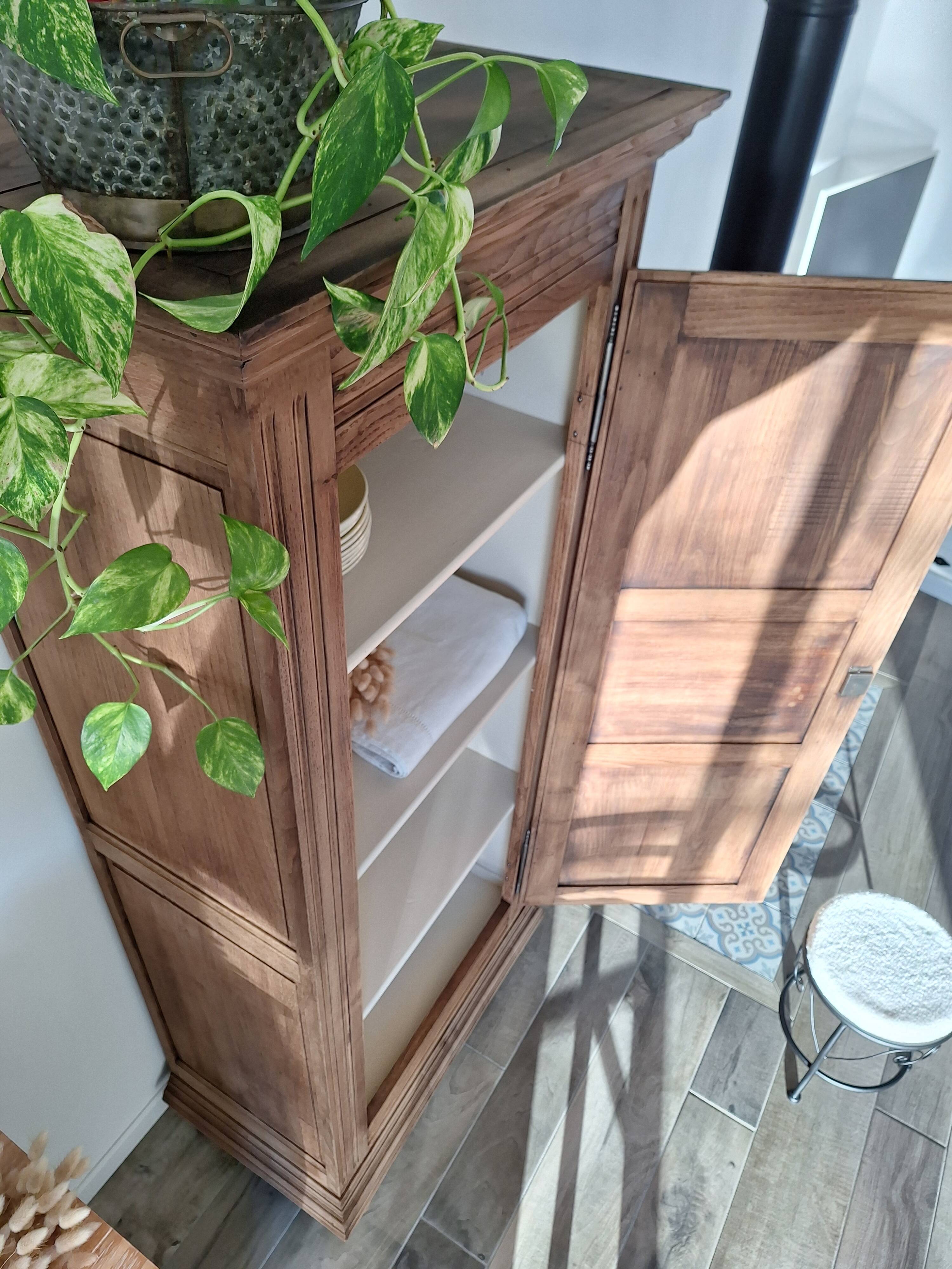 Oak solid bonnetière / wardrobe / dresser from 1940