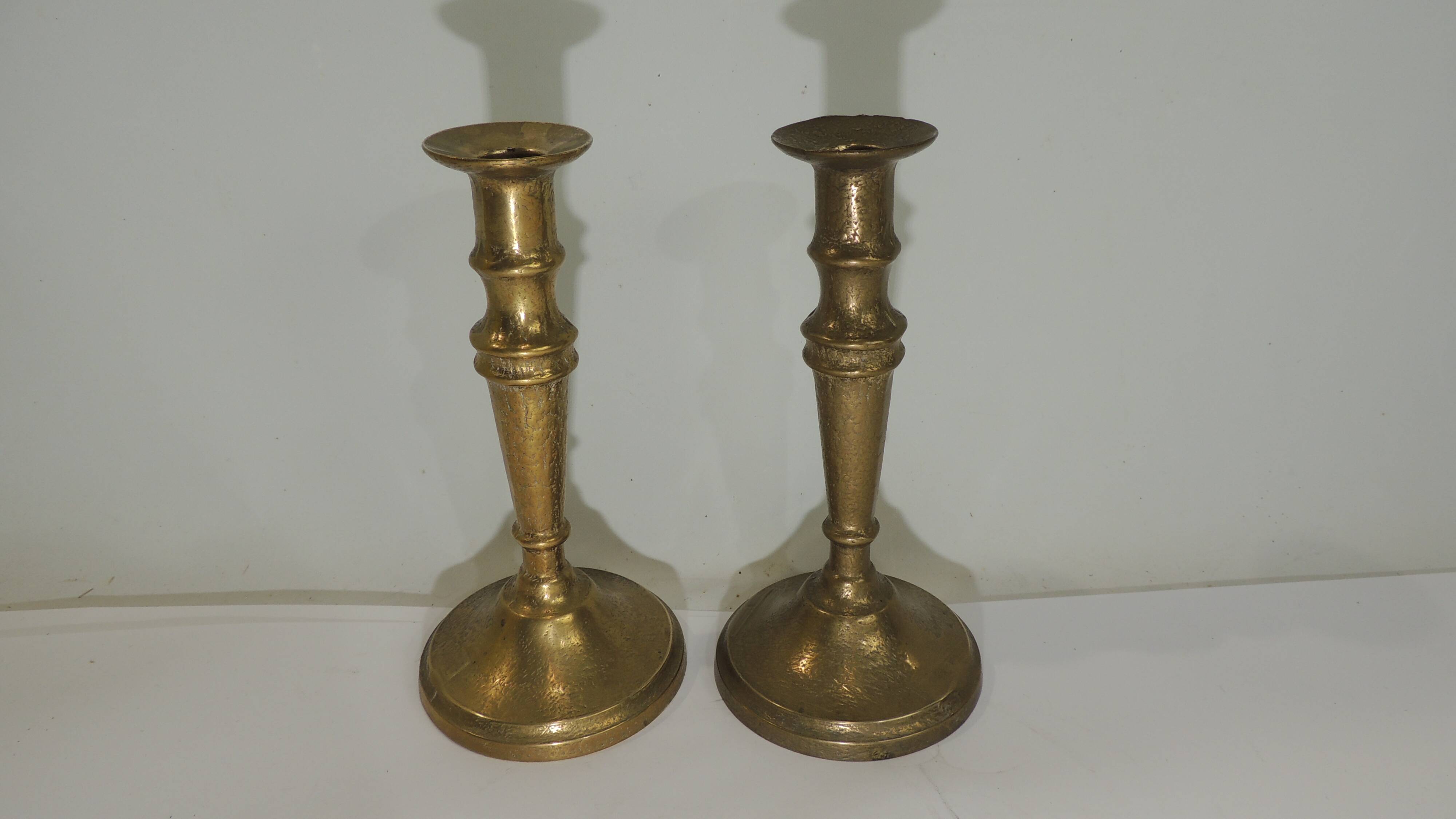 Pair of bronze candlesticks / Vintage