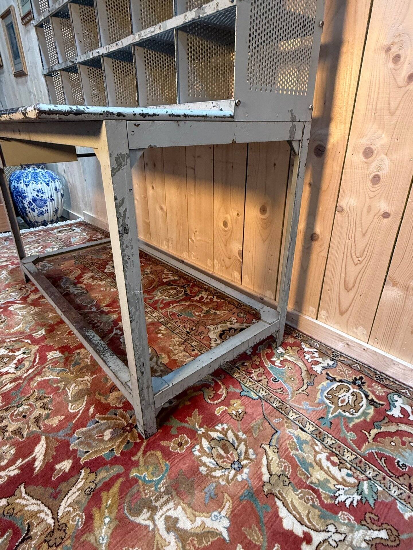 Meuble de métier de tri postal industriel