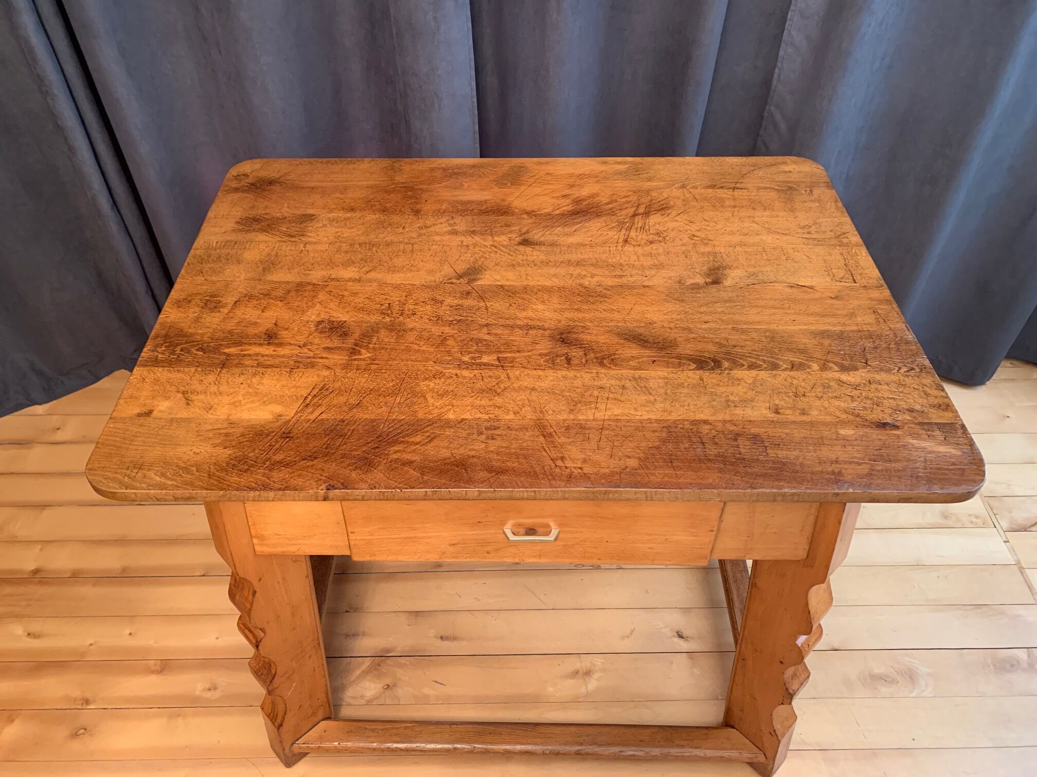Table tyrolienne Autriche années 1930