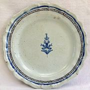 Old semi-hollow round dish XVIII Forges les eaux Rouen cul noir