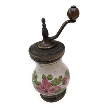 Vintage painted ceramic and wood pepper mill – Brand M – Decor