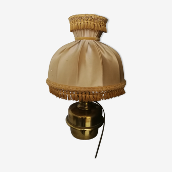 'Old oil lamp' bedside lamp