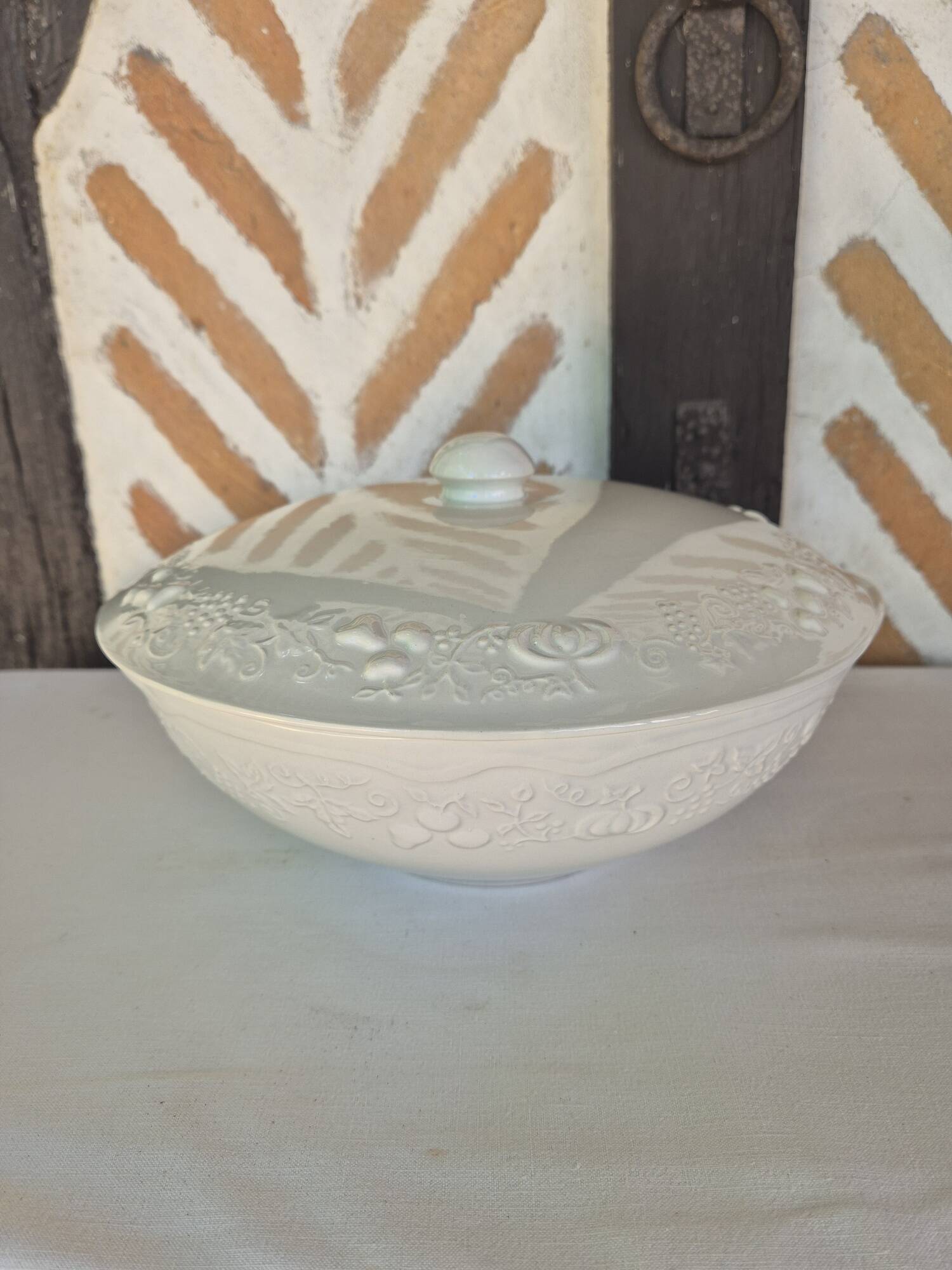 Digoin Sarreguemines white soup tureen