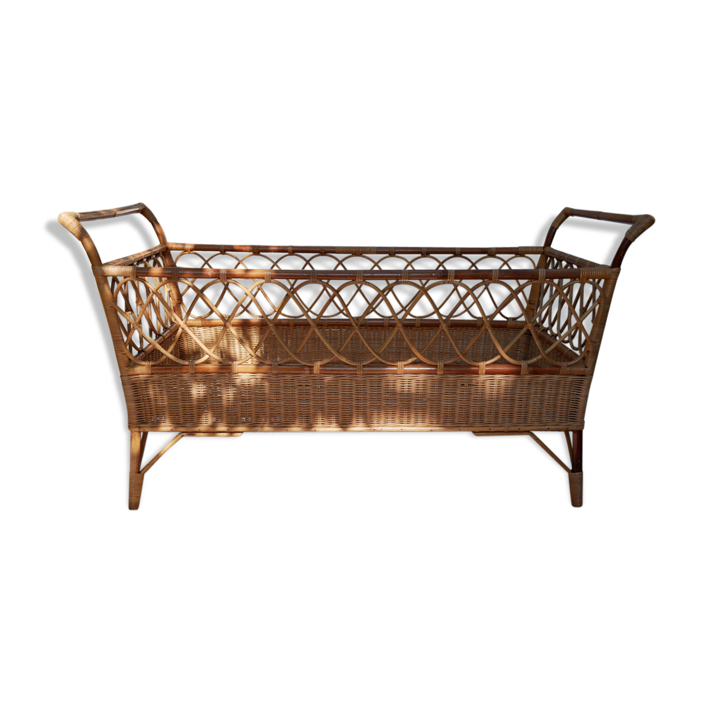 Rattan bed