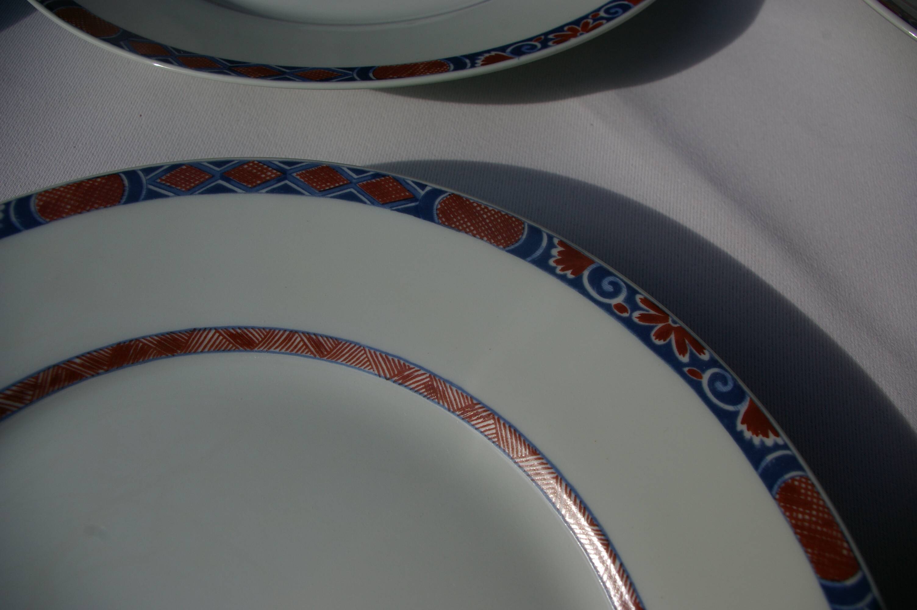 6 Flat plates in Limoges porcelain Raynaud Jumièges Vieux Rouen D24.5cm