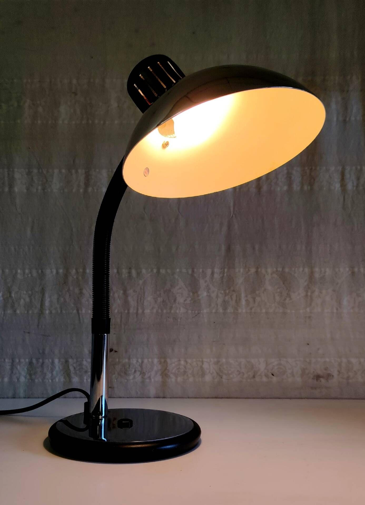 Lampe à poser articulée par Aluminor (France) - mid. XXeme