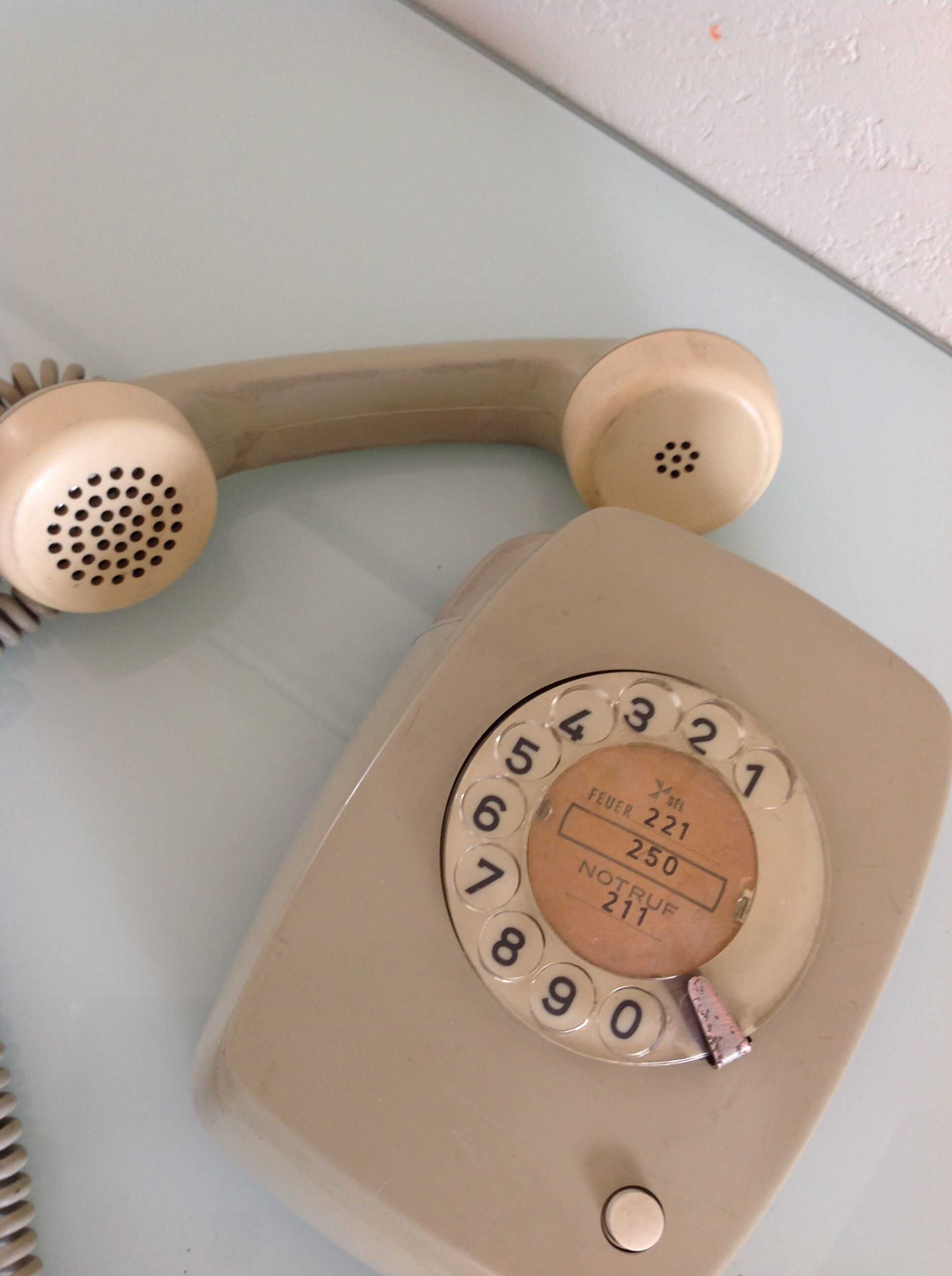 Wall workshop telephone vintage