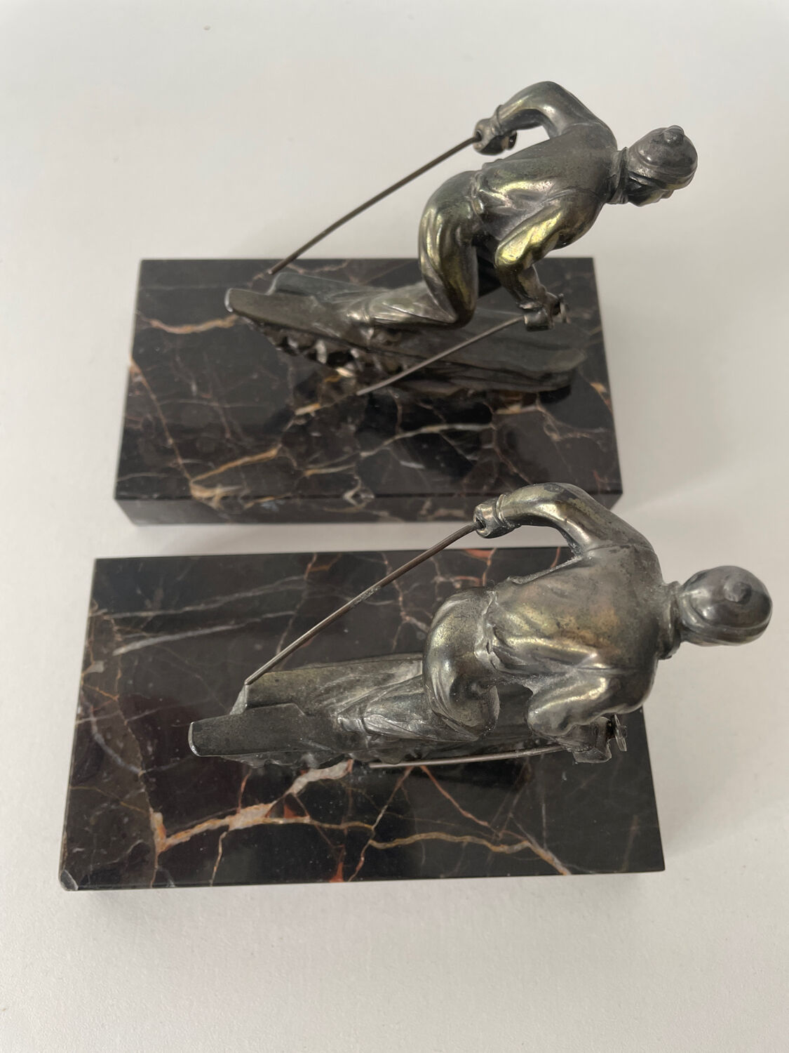 Greenhouse books Art Deco skiers