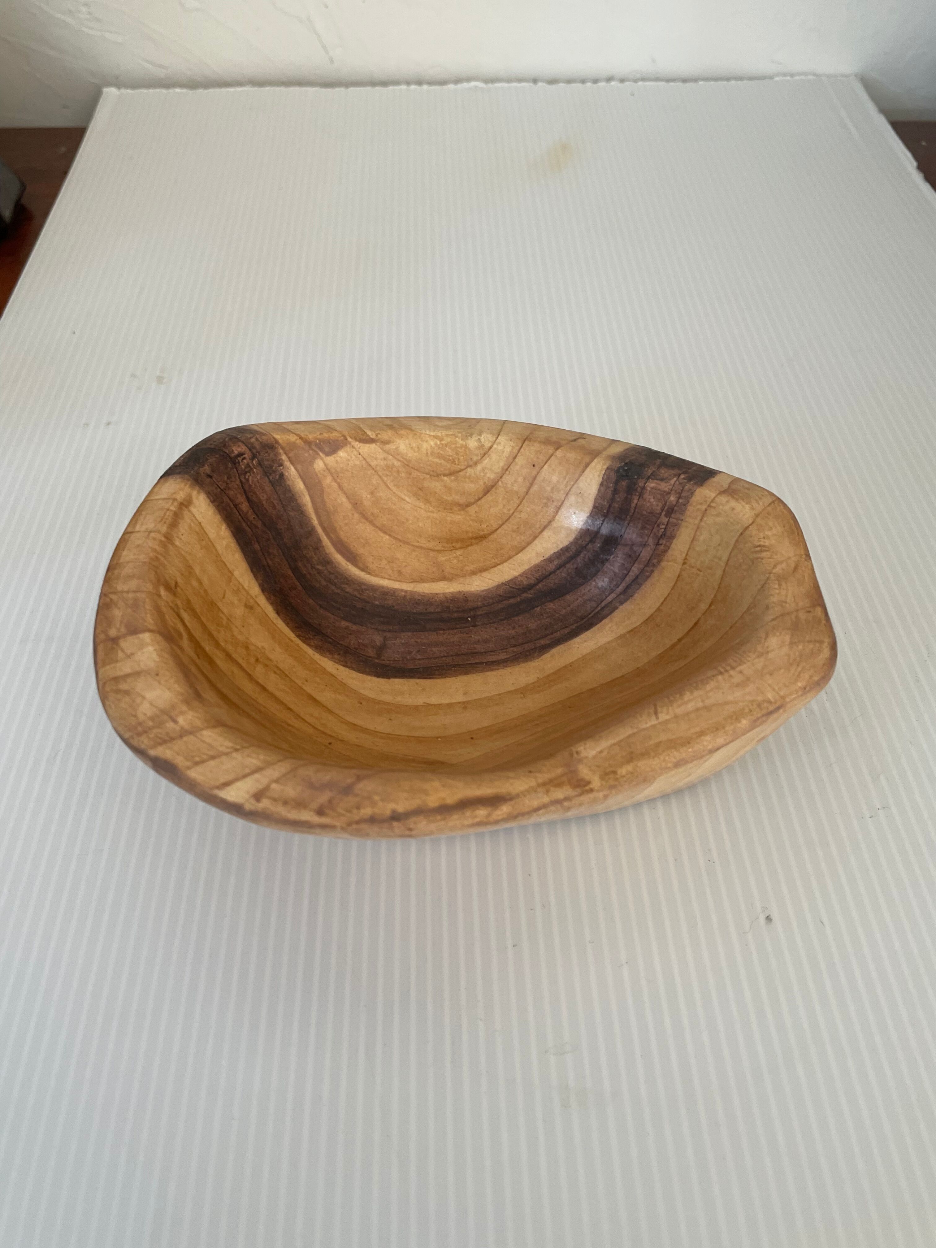 Wood-style ceramic ashtray