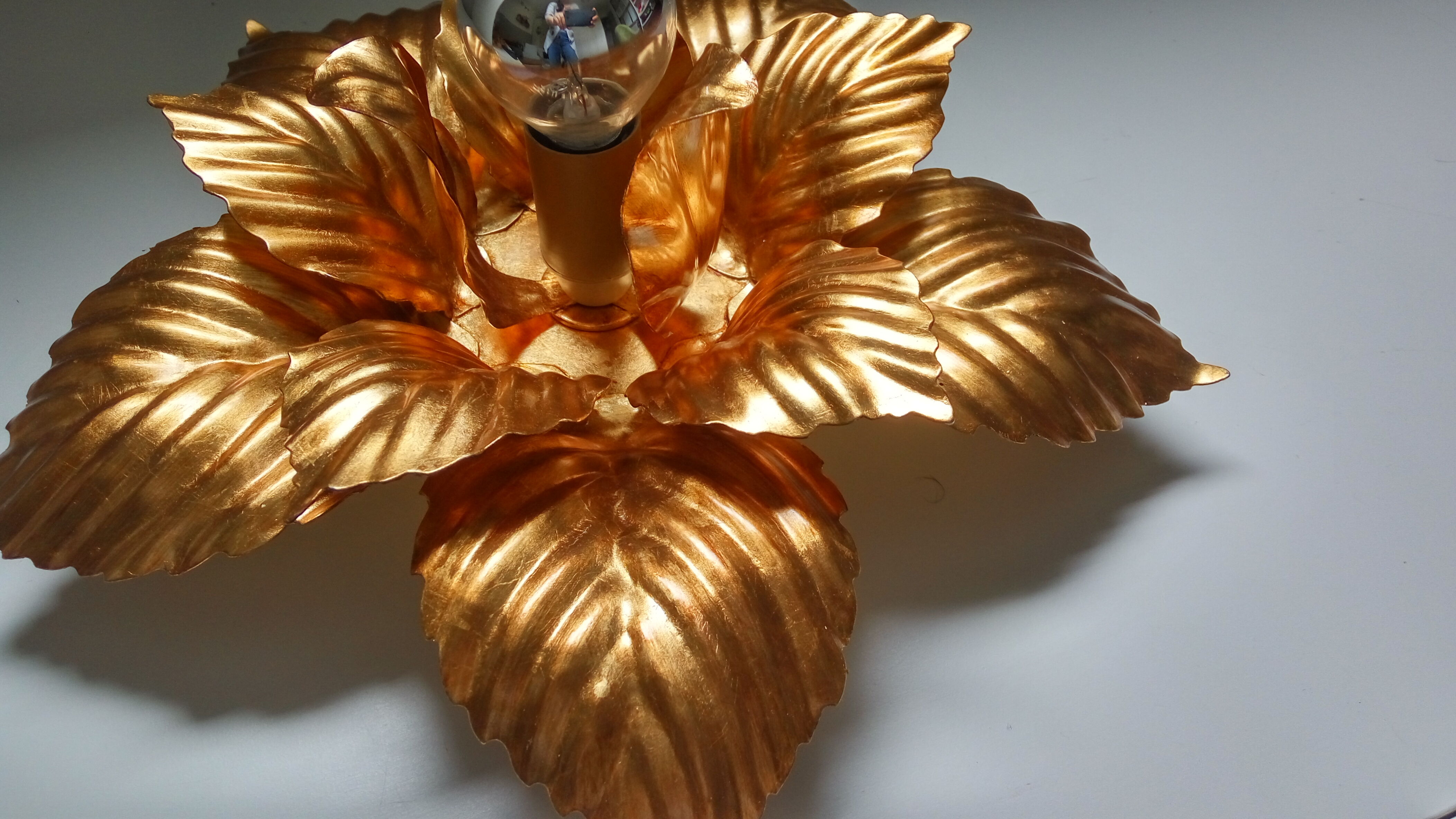 Vintage flower wall lamp
