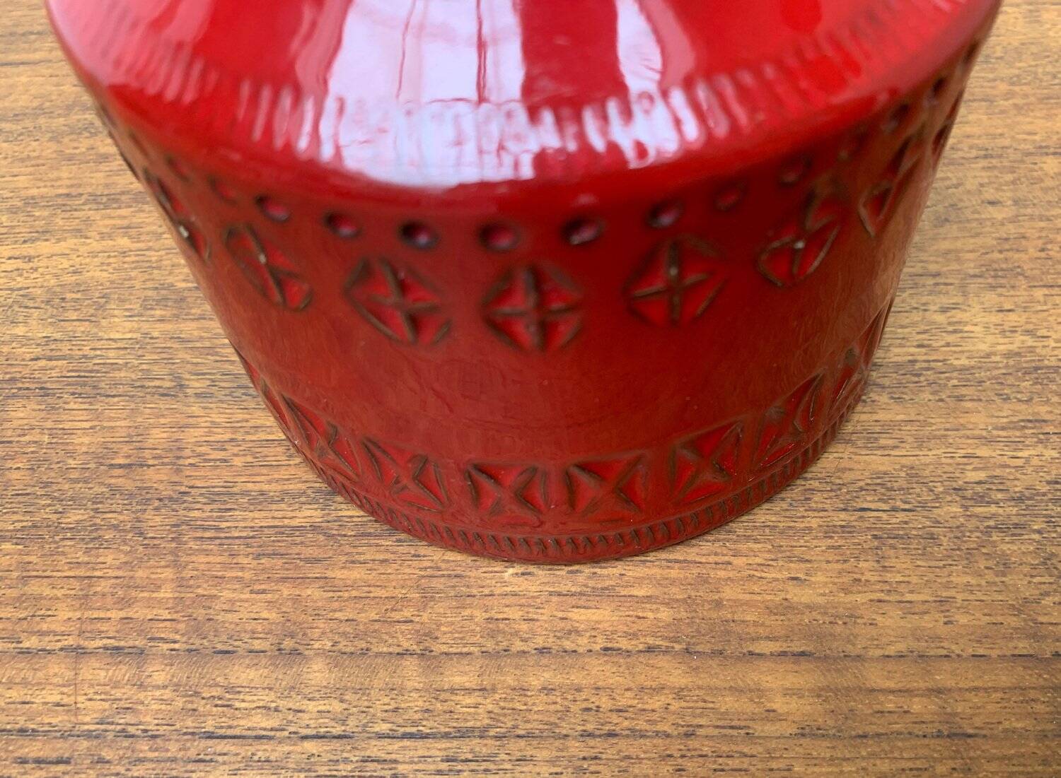 Italian red ceramic vase from the mid-century by Aldo Londi for Bitossi, 1960s.