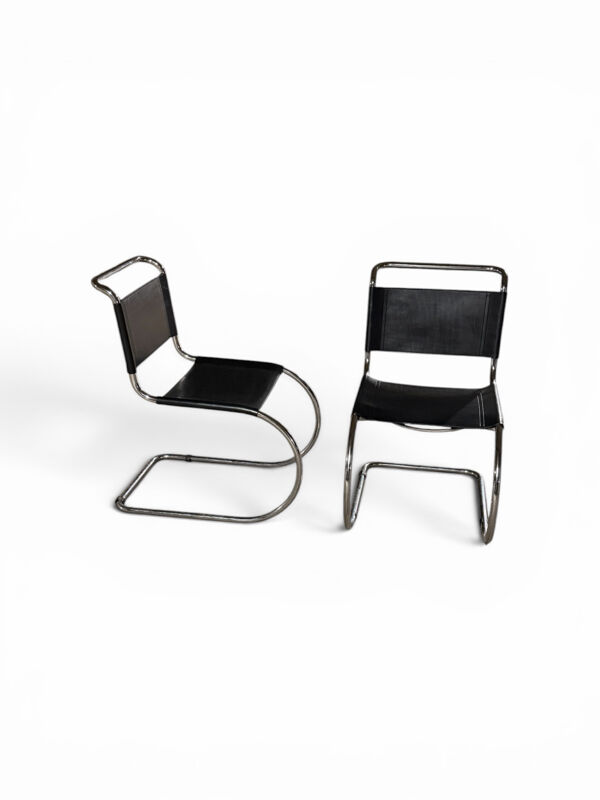 Paire de chaises “MR10” par Ludwig Mies van der Rohe