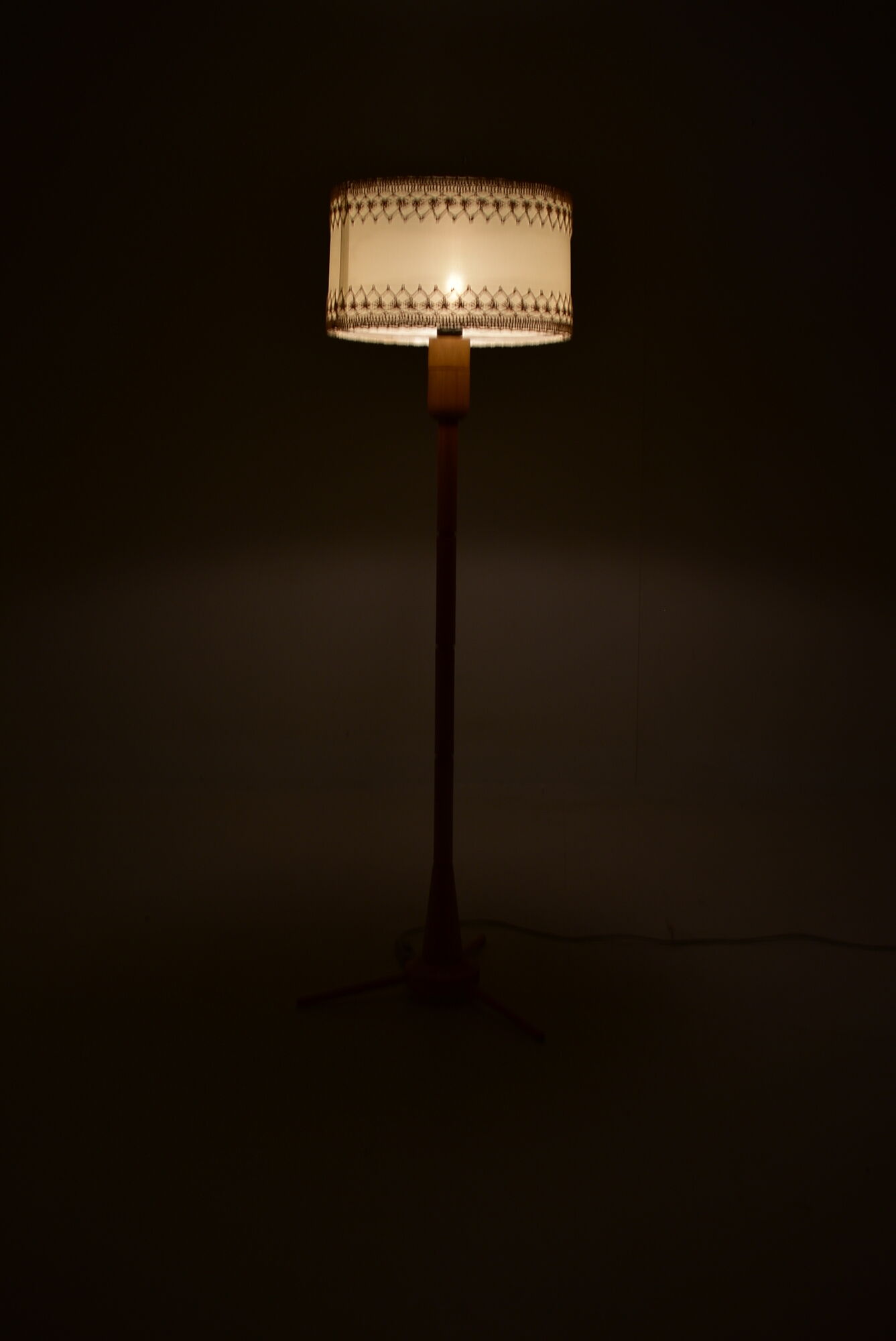 Mid-Century Wooden Floor Lamp by Uluv, 1950s / Czechoslovakia