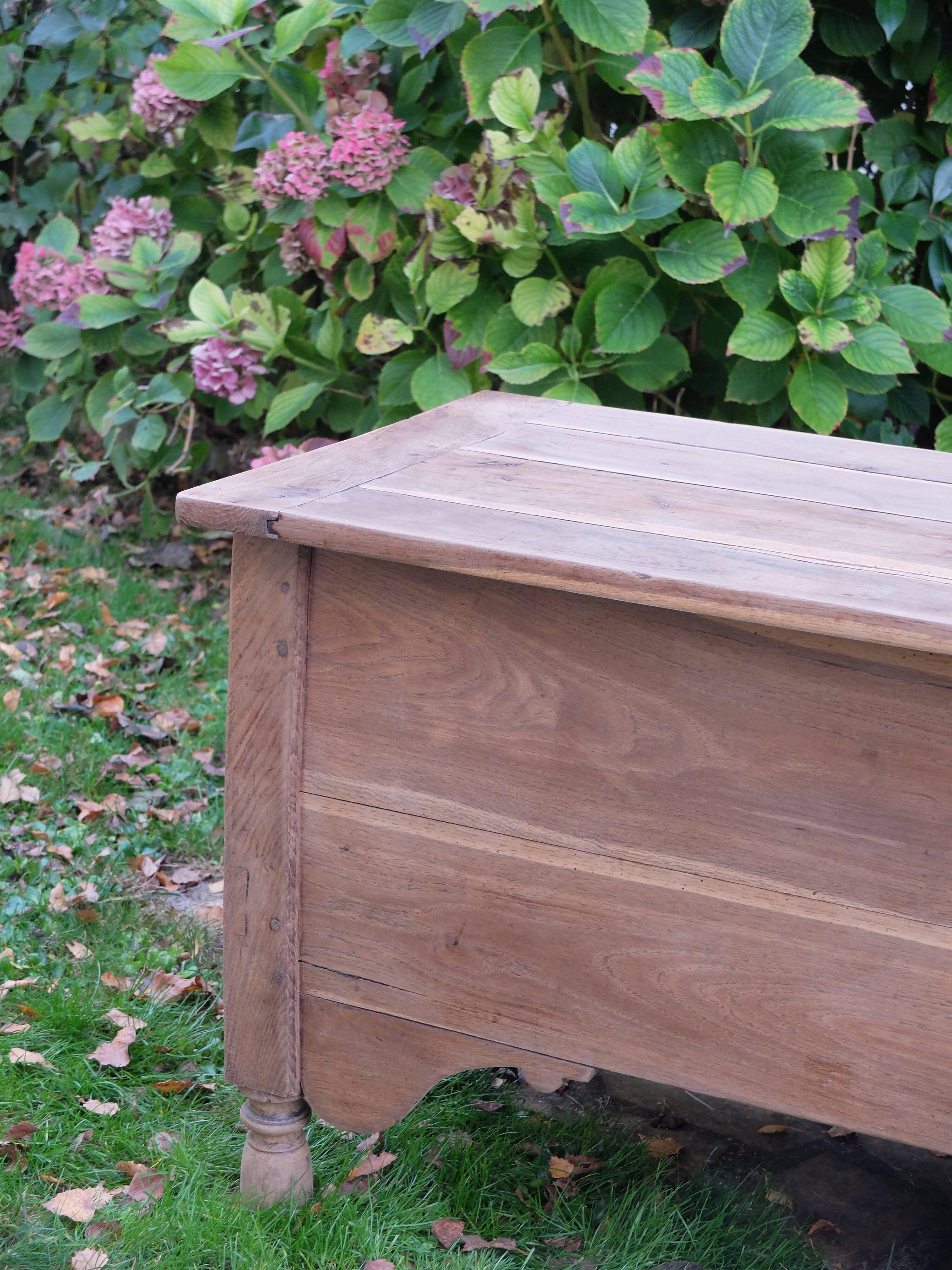Chest, trunk, solid oak