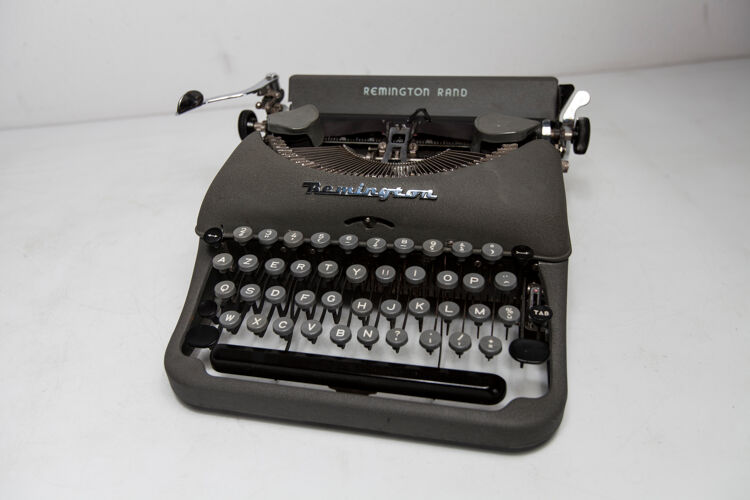 Machine à écrire Remington rand 1947  deluxe modele 5 revisée et ruban neuf