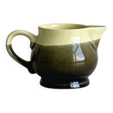 Two-tone milk jug