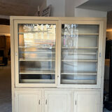 Display cabinet for shop