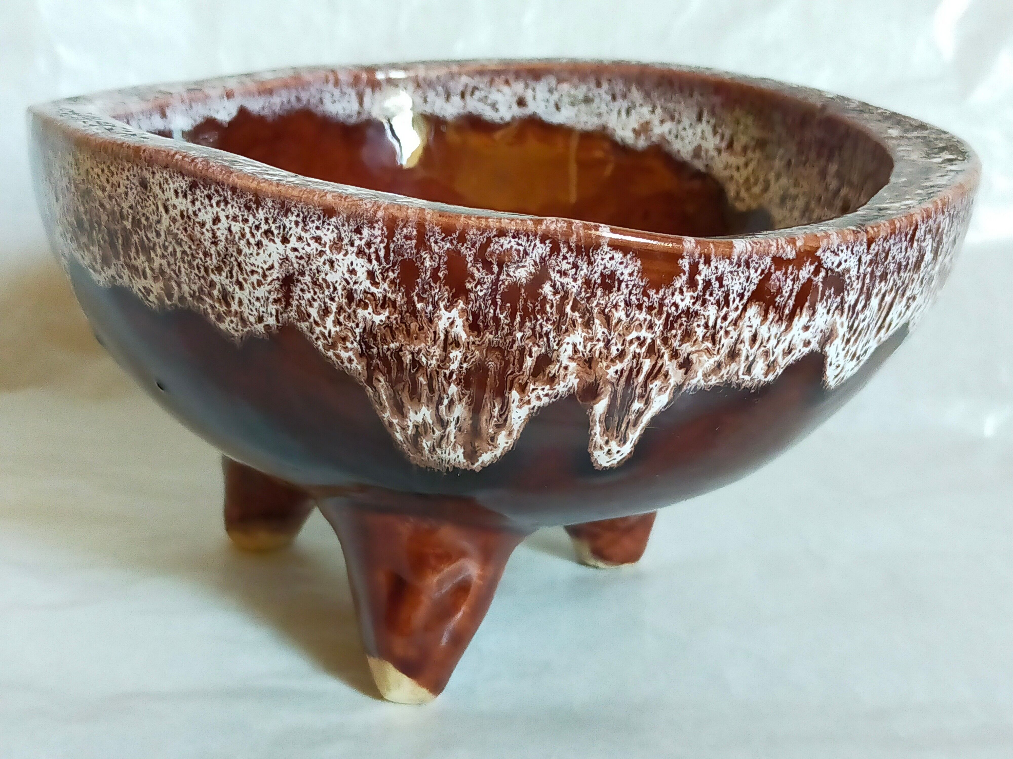 Ceramic tripod cup from accolay signed vintage