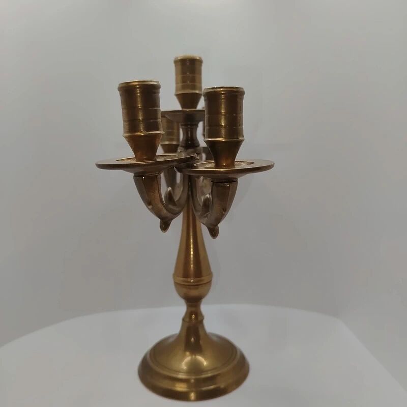 Vintage brass chandelier candelabra with 4 pivoting branches in classic style.