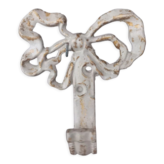 Patinated linen hook