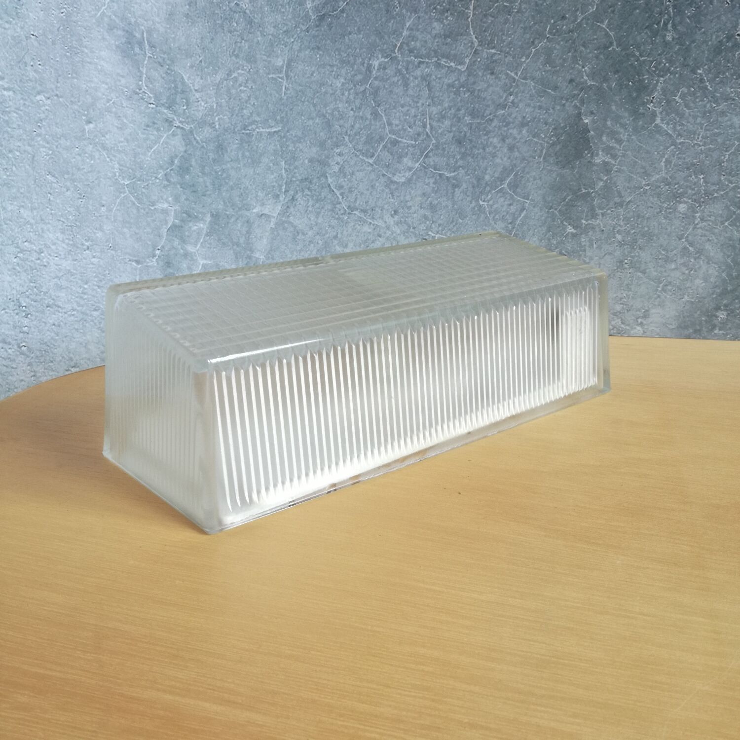 Holophane wall lamp n°19748 in compressed glass