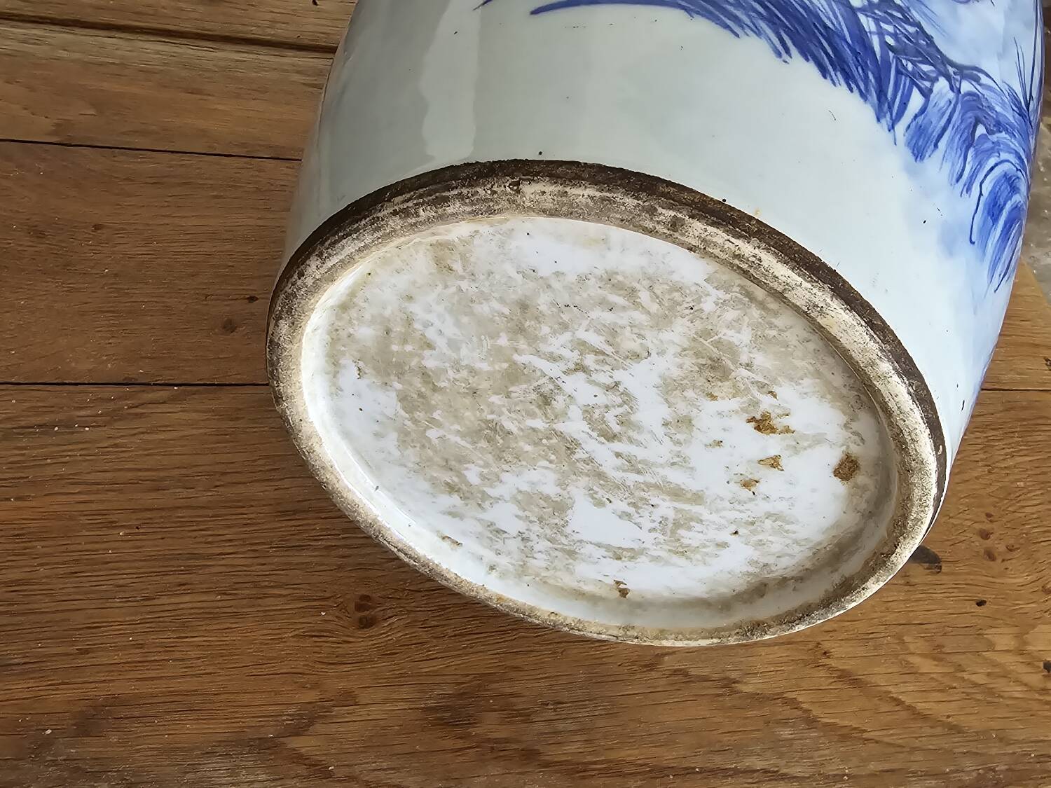 Porcelain baluster vase.