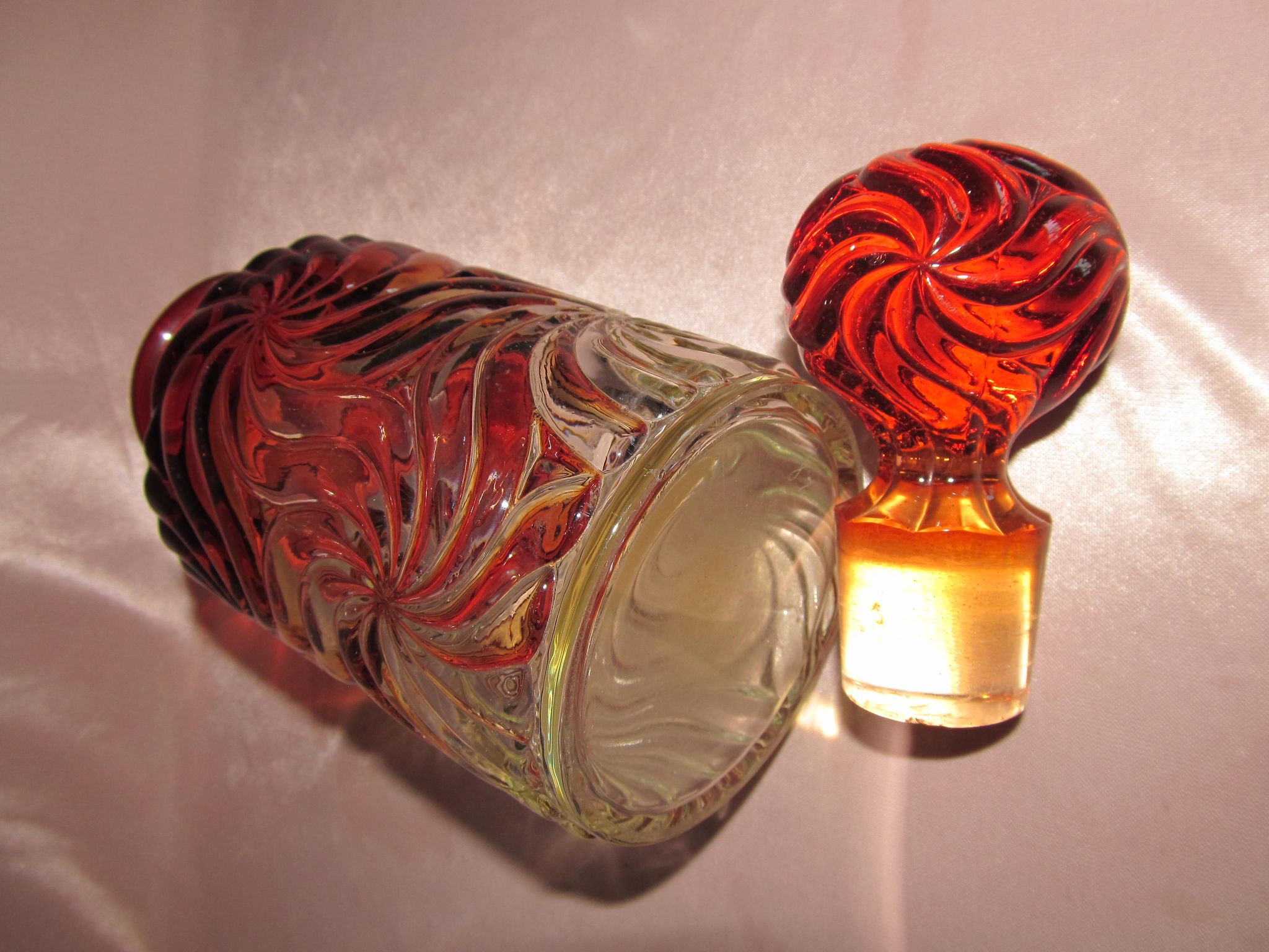 Old large crystal bottle Baccarat red model multiple rosettes H 21.5 cm