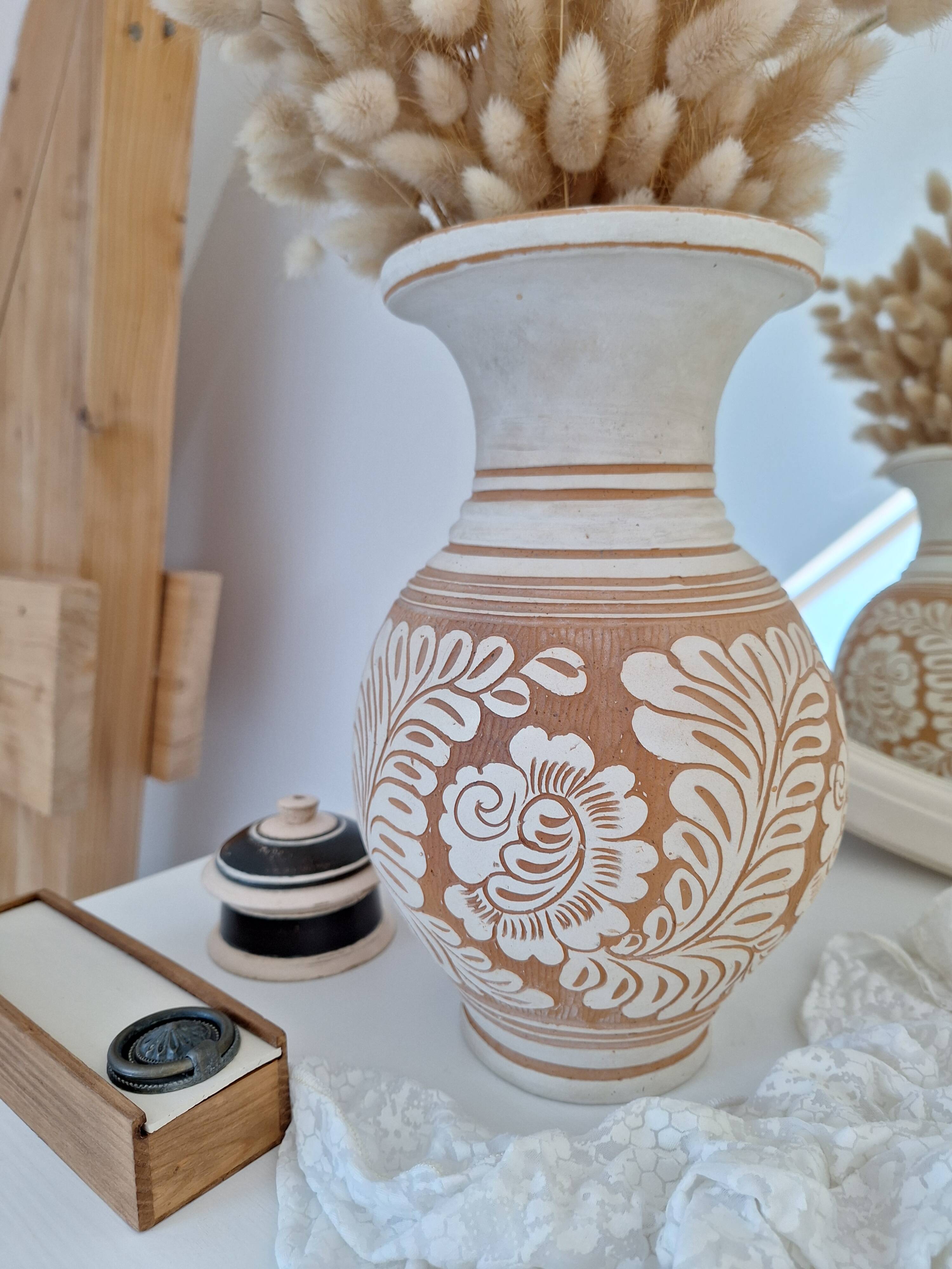 Vase / Poterie d'art artisanal crème et beige